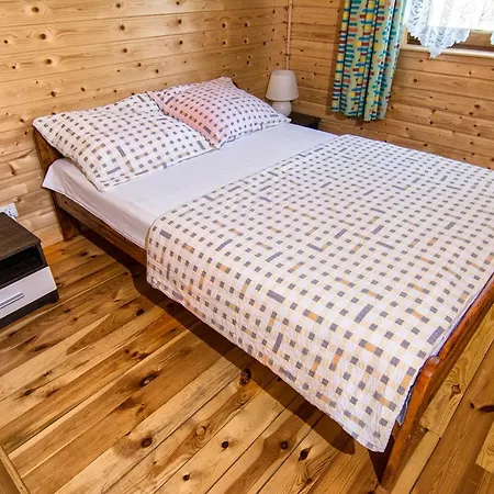 Zacisze Pod Laskiem * Wierzchucino